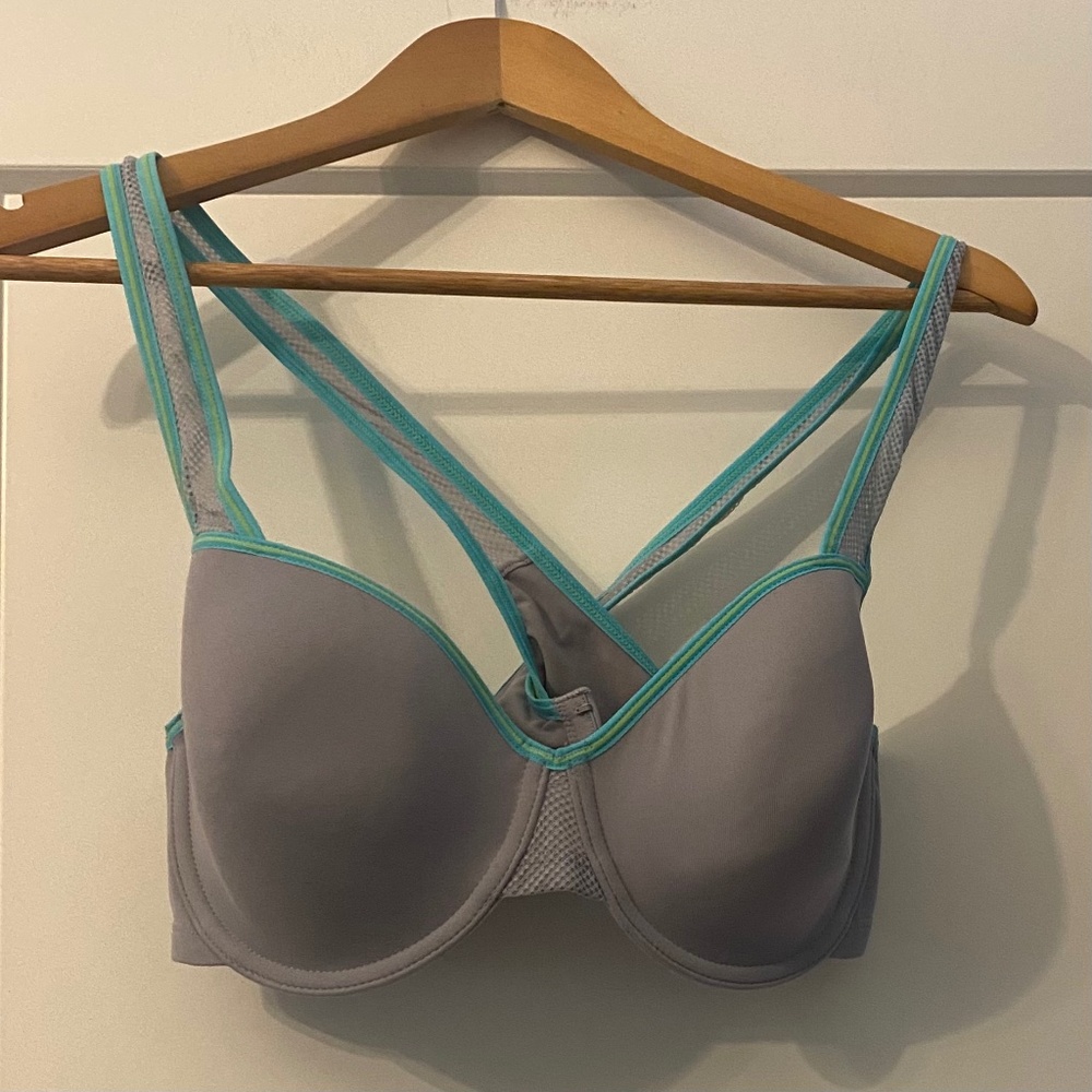 Wacoal Underwire Sports Bra